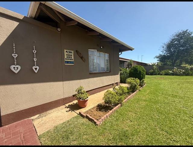 3 BEDROOM HOUSE FOR SALE IN VANDERBIJLPARK SE 1